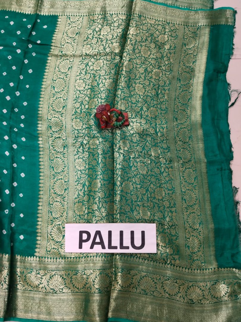 Art Silk Bandhani Print Saree - Image 4